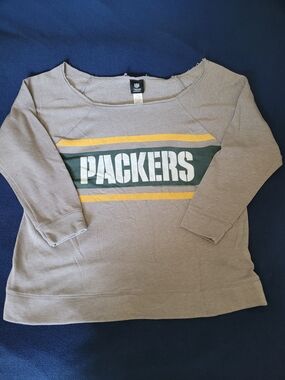 NWOT: NFL Packers Taupe Sweatshirt with Green & Gold Stripes